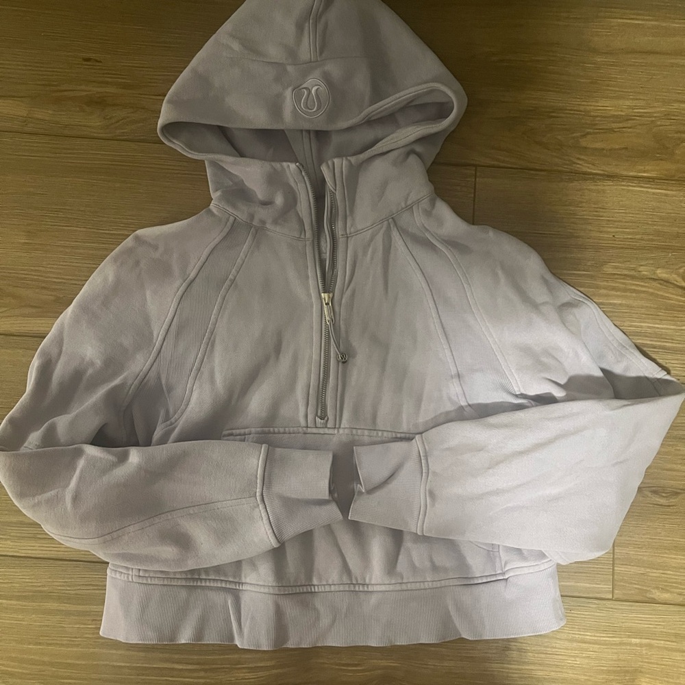 Lululemon cropped scuba